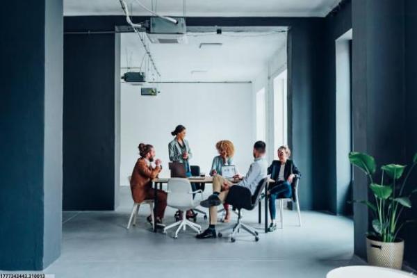 竞走项目的基本规则与训练技巧(图1)